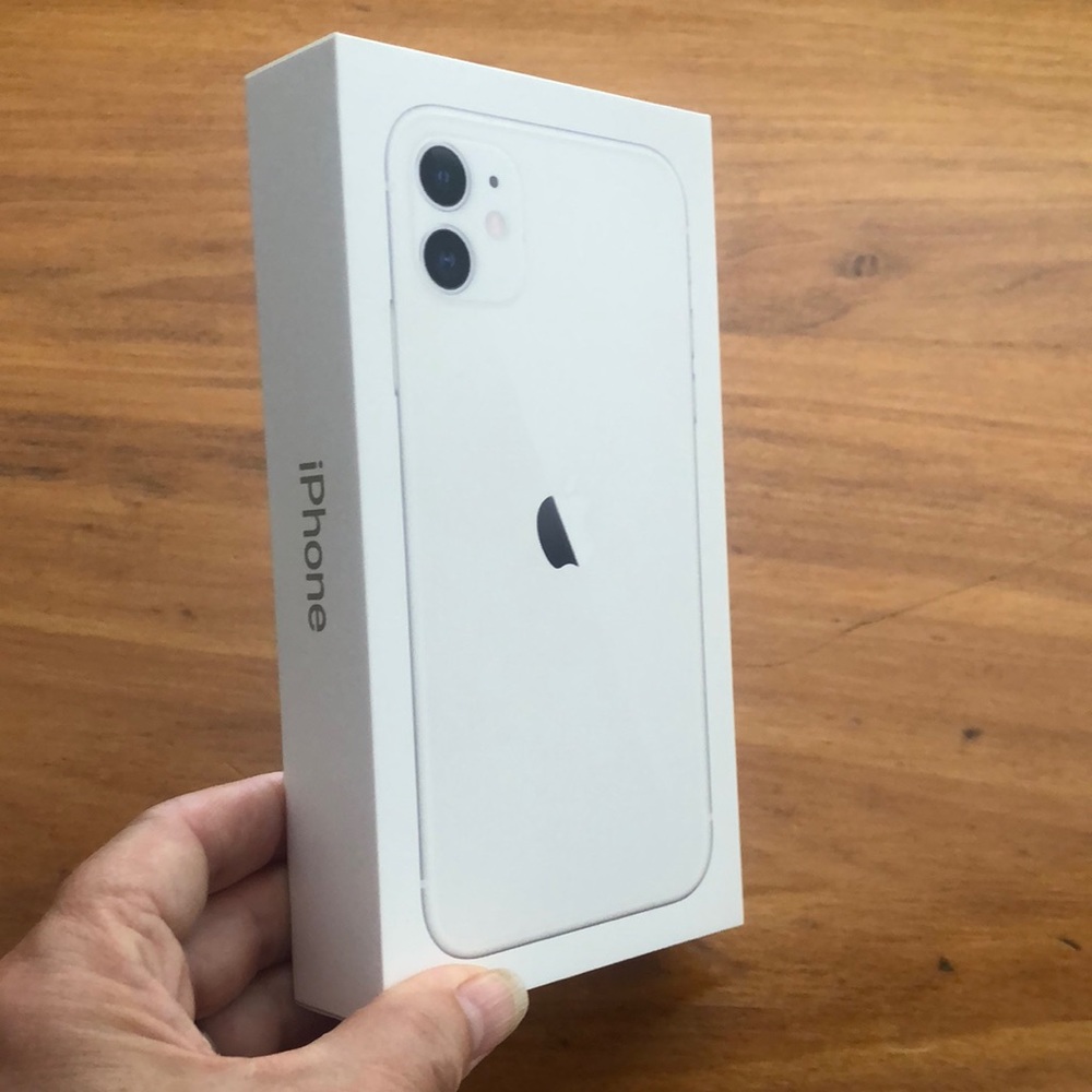 Apple iPhone 11 Box